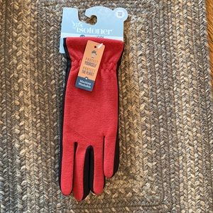 New Isotoner gloves S/Med  machine washable SmartDRI
